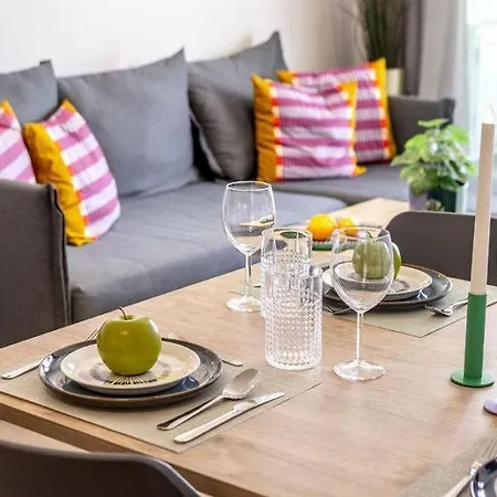Amazing 1 Bedroom Queen Size Bed Nicosia City Apartment Strovolos